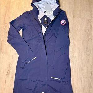 ✨Brand New ✨Canada Goose Women's Navy Hooded Ski Jacket